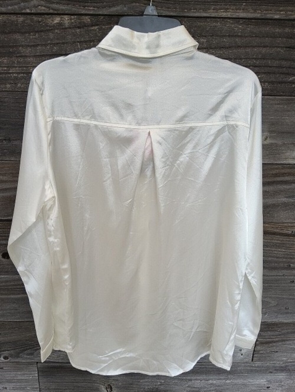 PrettyLittleThing White Satin Button-Front Blouse Size Medium - Picture 7 of 8